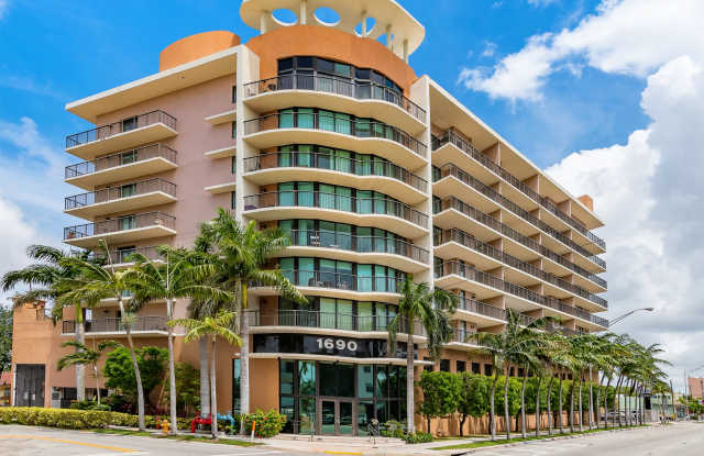 1690 SW 27th AveUnit 802