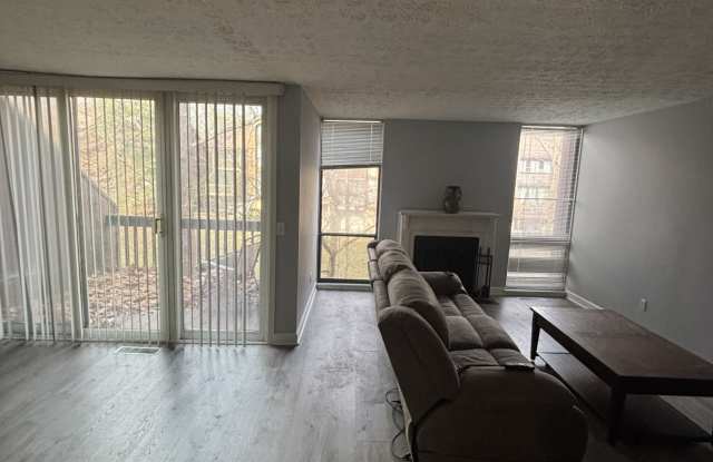 4994 Wintersong Ln # 7