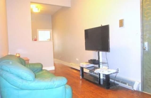 663 Evergreen Ave Apt 1R - 663 Evergreen Avenue, Brooklyn, NY 11207