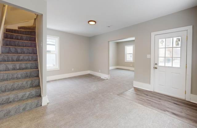 Brooklyn Centre Area - 3 Bedroom/1.5 bath Single Family Home