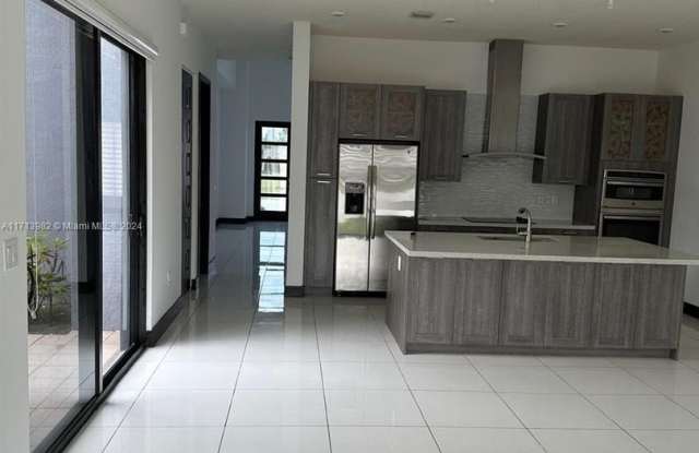 8775 NW 159th Street 0, Miami Lakes, FL 33018