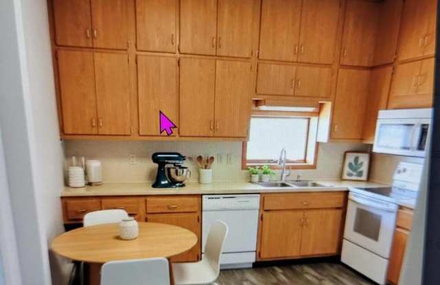 Photo of 1801 S MAIN Street unit: Apt 6