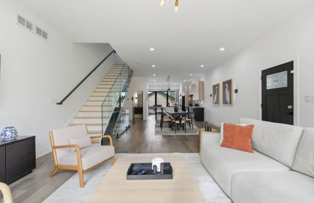 Photo of 4210 West 5th Avenue