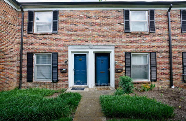 5025 Hillsboro