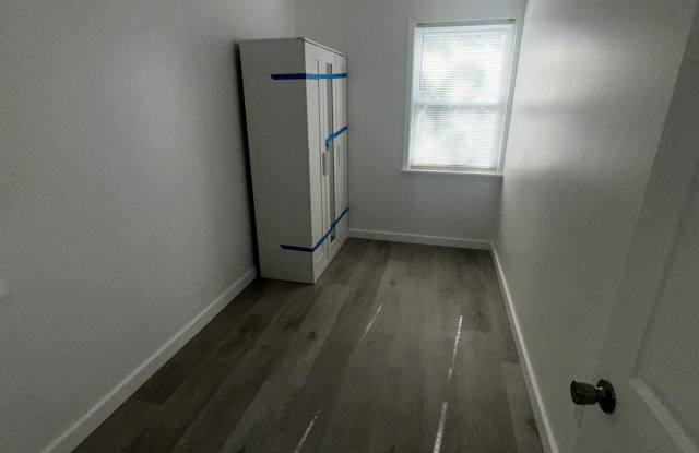 408 Chaplin Street Southeast - 4