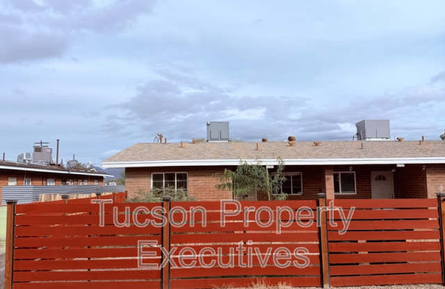 Photo of 4741 E. 2nd Street