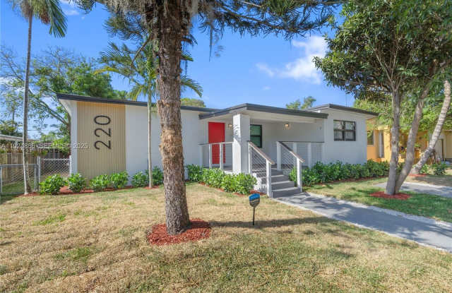 Photo of 220 NW 134th St