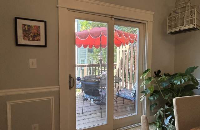 1580 COMMERCE Drive unit: Apt B1