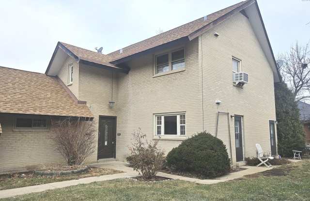 863 N Northwest Highway unit: 2