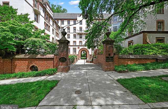 6 UPLAND ROAD