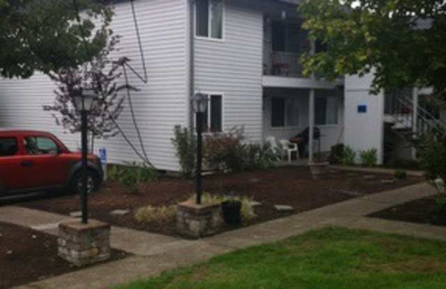 (858) FoxFire - 2 Bedroom / 1 Bathroom