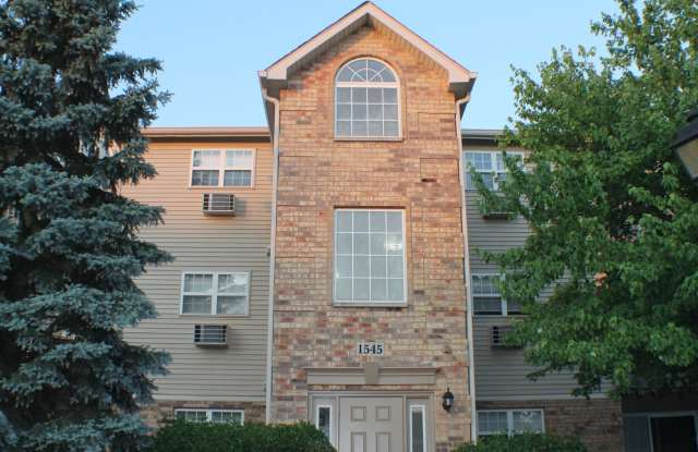 1545 W CRYSTAL ROCK Court