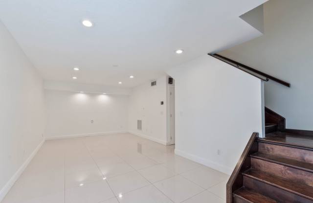 Photo of 4576 Southwest 139th Court