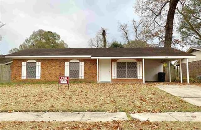 7409 MEADOWBROOK AVE - 7409 Meadowbrook Avenue, Village St. George, LA 70810