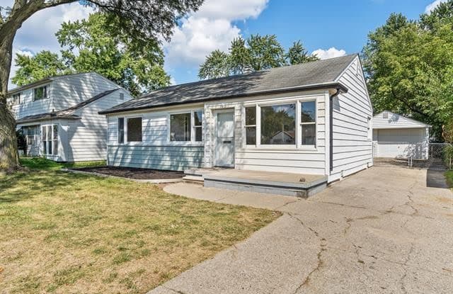 4018 COOLIDGE - 4018 Coolidge Highway, Royal Oak, MI 48073