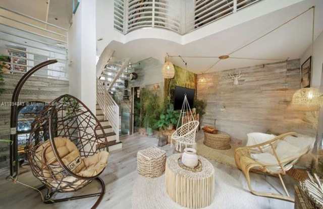 Photo of 100 Jefferson Ave TH 10012 MIAMI BEACH, FL 33139