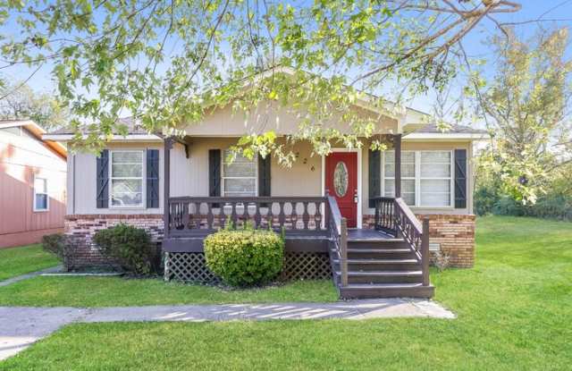226 Lakeland Avenue