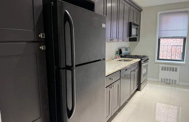 3727 86th St Apt 5P