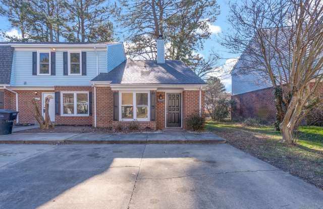 2 bedroom, 2 bath townhome available now!