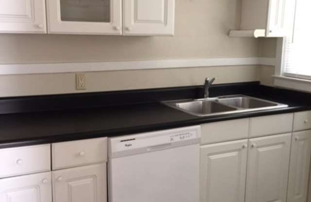 Photo of Midtown 2/1 Garage