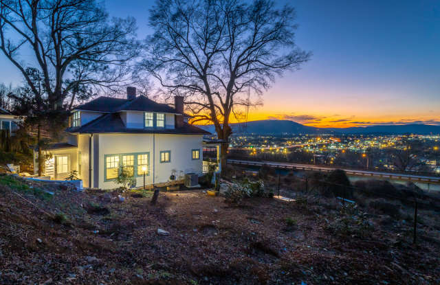 1818 Old Ringgold Road