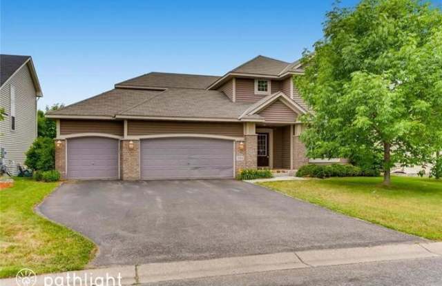 5261 99th Circle North