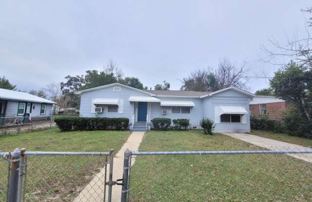Photo of 108 Marine Dr. MOVE IN SPECIAL!! Waived $350 Cleaning Fee!!!!!