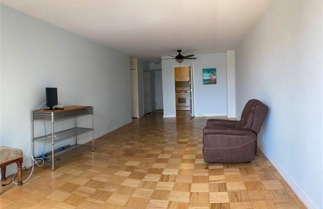 61-20 Grand Central Parkway unit: C 500