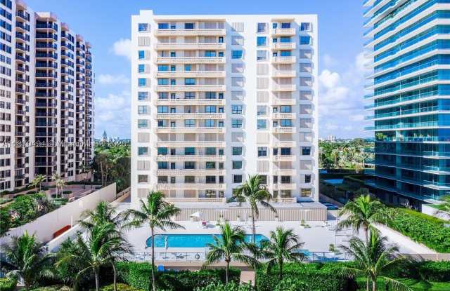 10185 Collins Ave