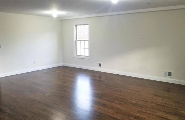 11 Mc Dermott Ave ,#B