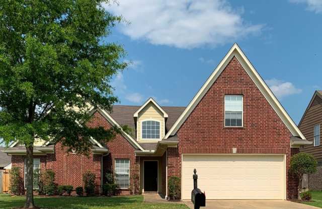 Photo of Available NOW in Snowden Grove Area! 3 BR/ 2 BA with NEW LUXURY PLANK VINYL!