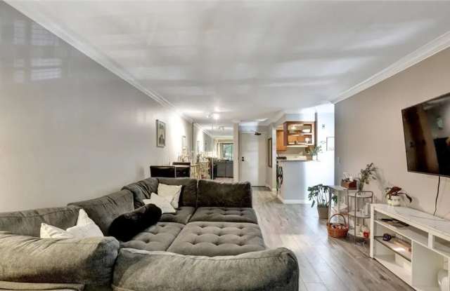 Photo of 1118 Valencia St Apt 216