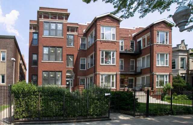 4853 N Kenmore Avenue - 4853 North Kenmore Avenue, Chicago, IL 60640