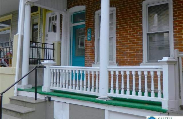 Photo of 322 N Franklin Street unit: 2 / Second Floor