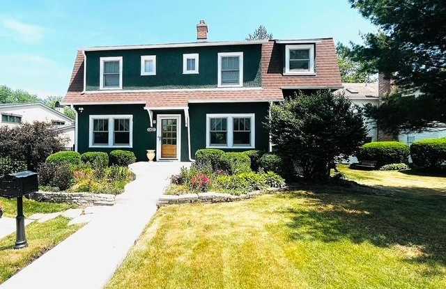 5421 Main St