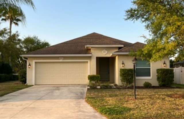 Great 3 bedroom 2 bath home - 4364 70th Street Circle East, Manatee County, FL 34221