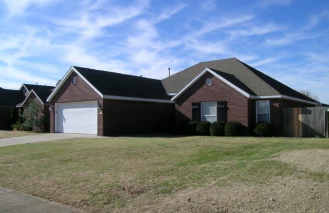 6104  S 36th  ST - 6104 South 36th Street, Rogers, AR 72758