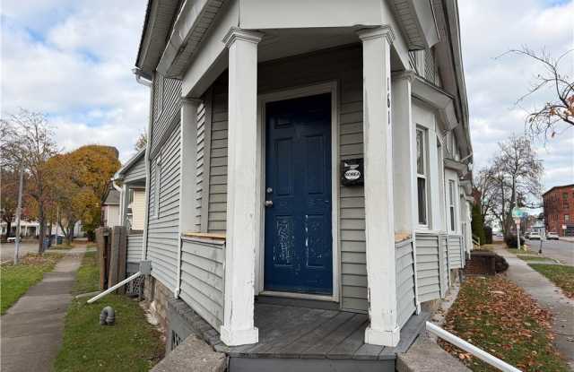 Photo of 161 S Union Street