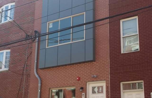 Photo of 1624 FONTAIN Street unit: 1