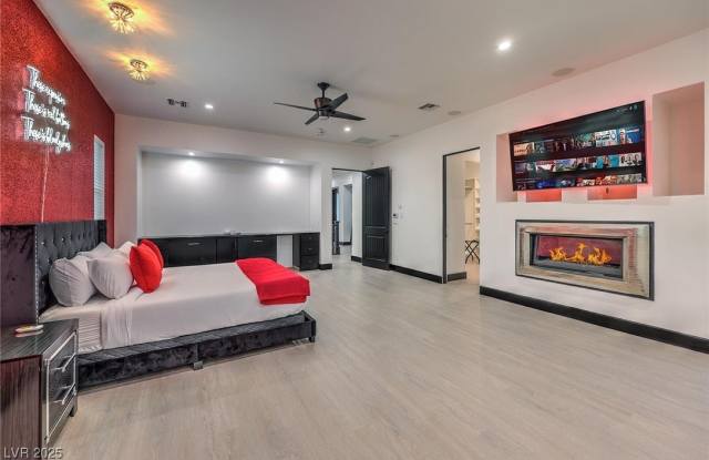 282 E Maulding Avenue