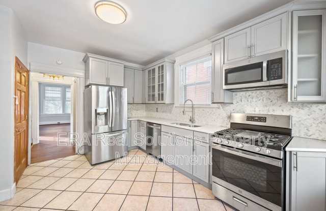 Photo of 4560 North Edgewood Ave