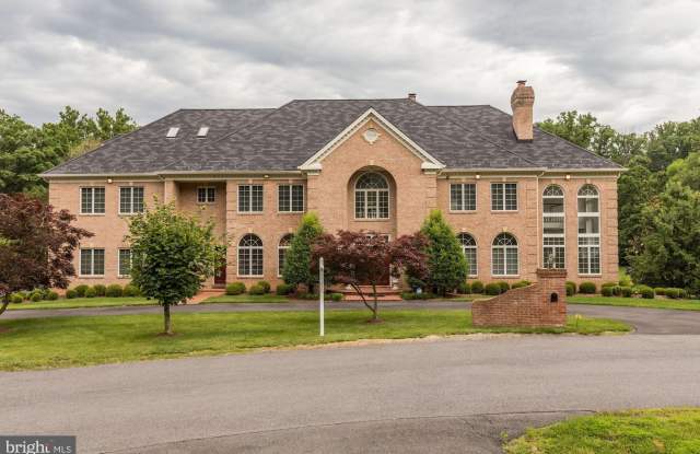 Photo of 914 HELGA Place