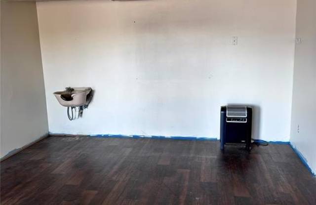 1702 Stanford Street