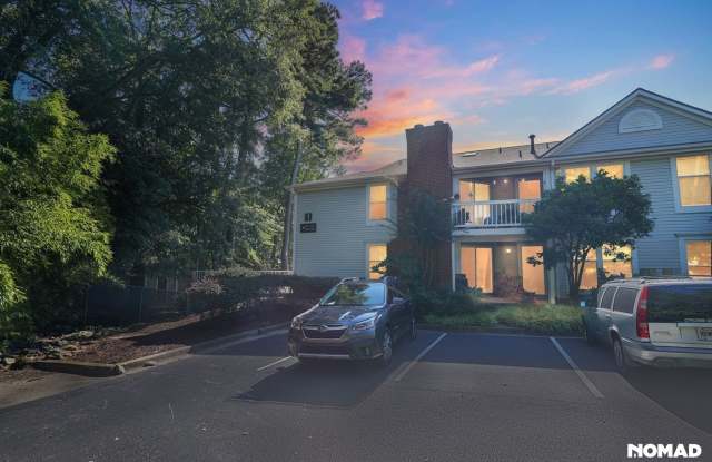 Charming 2BR Condo in Atlanta