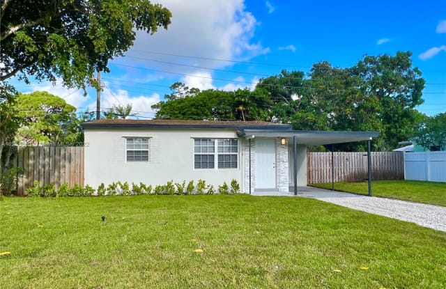 2714 NE 13th Ter - 2714 Northeast 13th Terrace, Pompano Beach, FL 33064