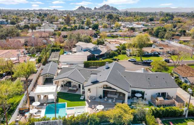 6114 E CALLE DEL NORTE --