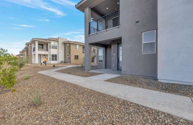 Photo of Charming 2BR Condo in Phoenix