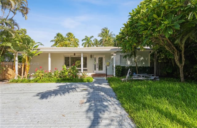 1307 Daytonia Rd - 1307 Daytonia Road, Miami Beach, FL 33141