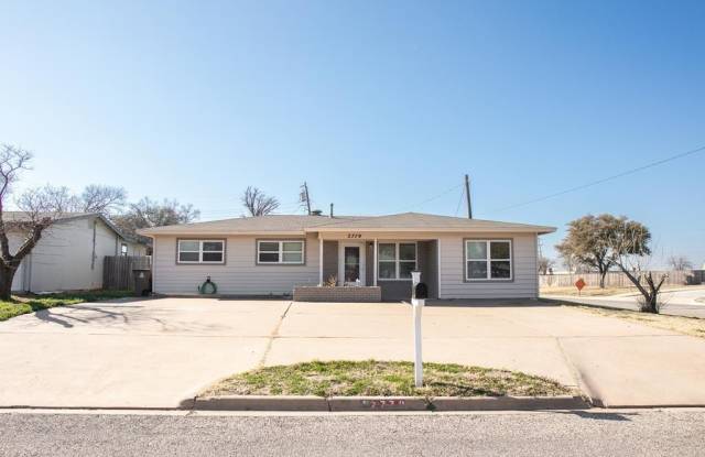 Photo of 2779 Notre Dame Ave