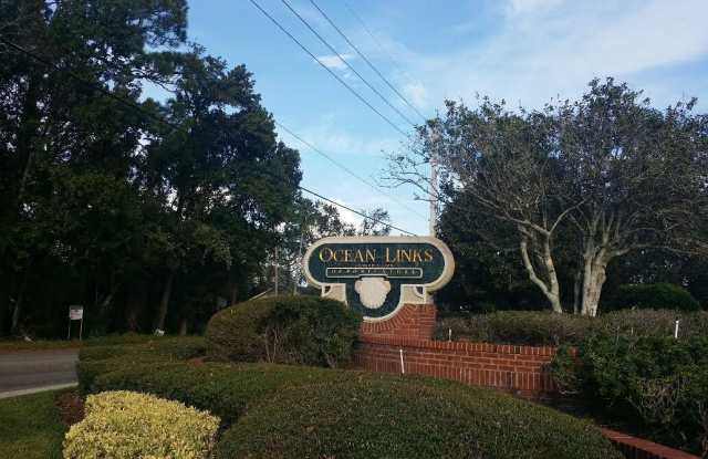 Completely Renovated 3rd Floor condominium with panoramic views GARAGE INCLUDED!